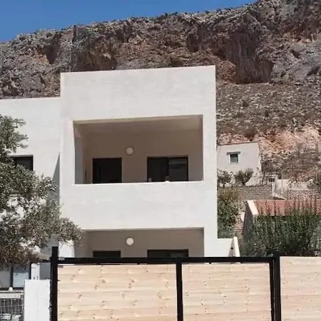 Comfortable Apartment In Arginonta, 52 M², Near The Sea